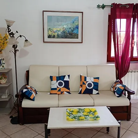 Holiday home Independent With Private On The