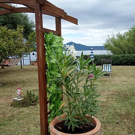 Holiday home Independent With Private On The Bracciano (Rome)